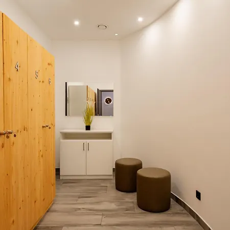 Apartment Admiralssuite - Exklusive 5-sterne-ferienwohnung Mit Westbalkon In Der Seefahrtsschule *