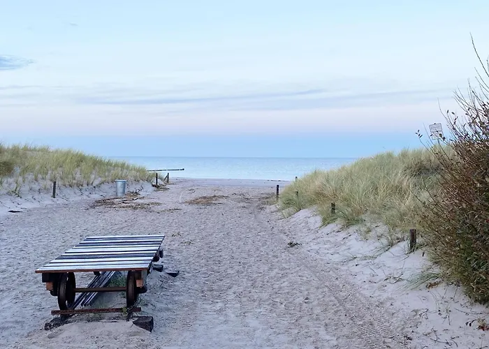 Admiralssuite - Exklusive 5-sterne-ferienwohnung Mit Westbalkon In Der Seefahrtsschule *