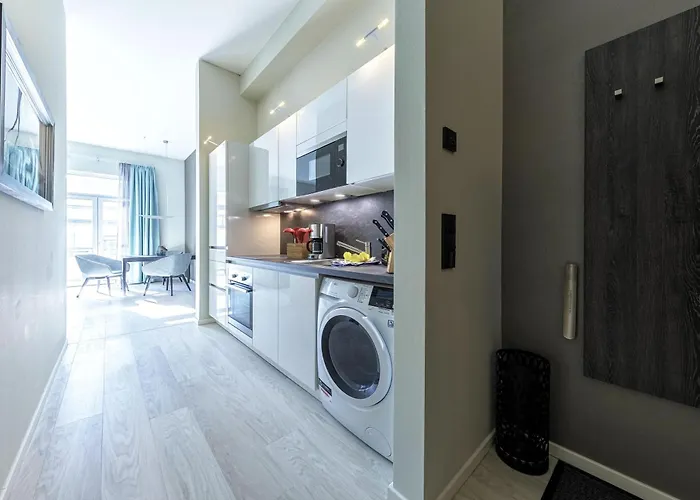 Admiralssuite - Exklusive 5-sterne-ferienwohnung Mit Westbalkon In Der Seefahrtsschule Appartement Wustrow (Fischland)