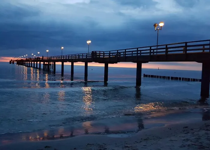 Admiralssuite - Exklusive 5-sterne-ferienwohnung Mit Westbalkon In Der Seefahrtsschule * Wustrow (Fischland)